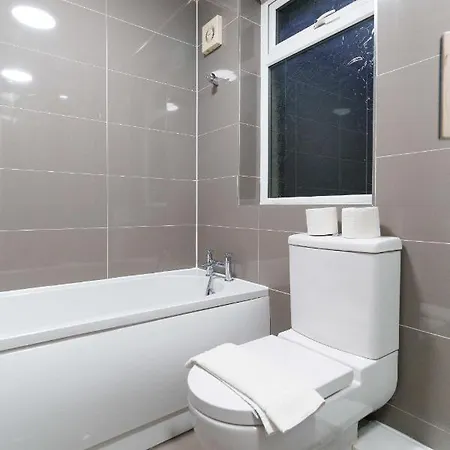 West Park House بيت للعطل *