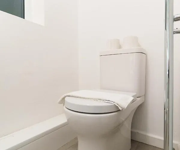 West Park House בית נופש