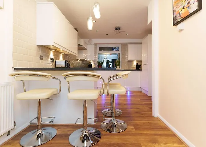 West Park House Будинок відпочинку *